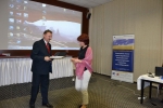 ocenenie za dôslednú účasť na projektových aktivitách preberá  p. T. Richina-Femida /UA